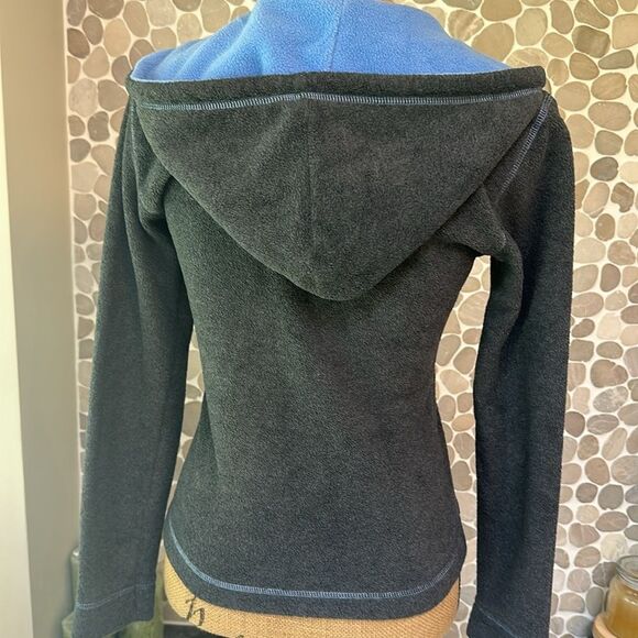 GUESS gray and light blue fleece hooded zip up - size Small - Picture 5 of 6